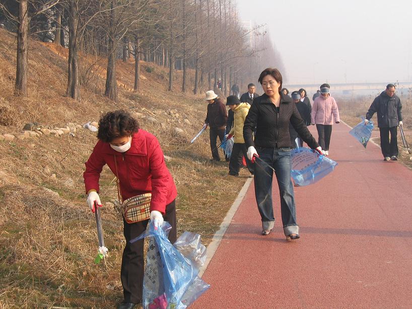 연수구, 설맞이 우리동네 청소의 날 운영의 1번째 이미지